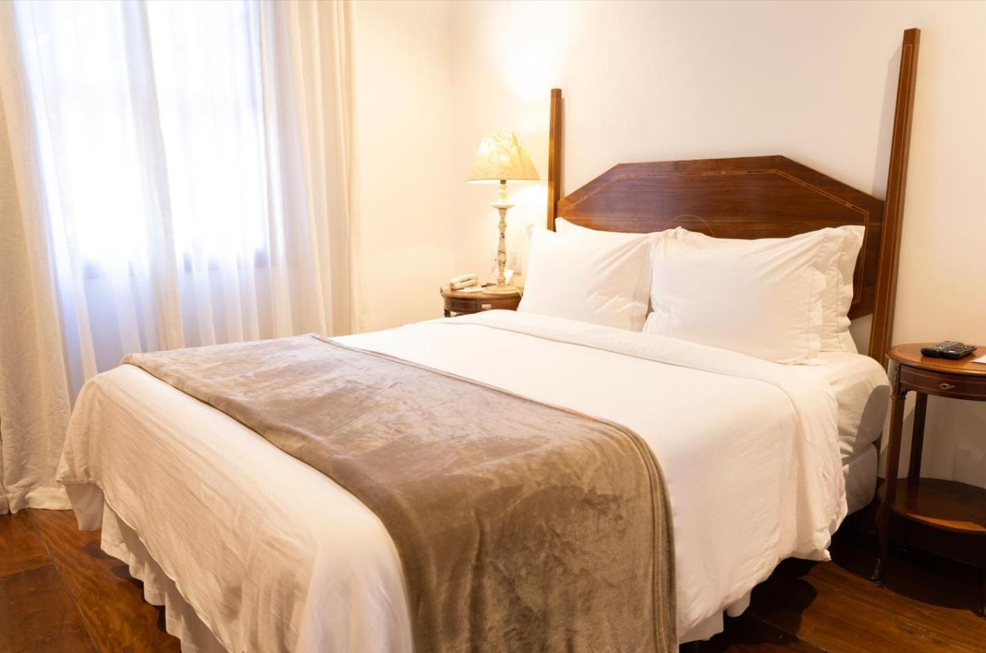 Hotel Solar Do Rosario Ouro Preto  Bagian luar foto A bed